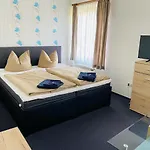 فندق Waldhotel 2*