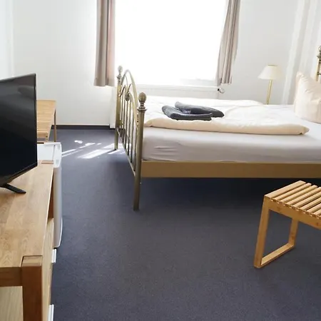 Waldhotel 2* ボイツェンブルク