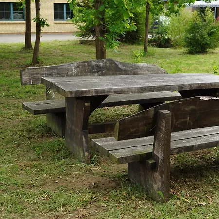 Waldhotel 2* ボイツェンブルク