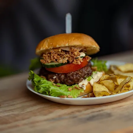 ホテル Waldhotel ボイツェンブルク