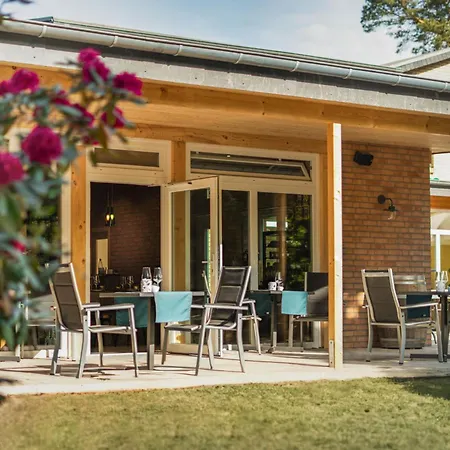 Waldhotel ホテル 2*