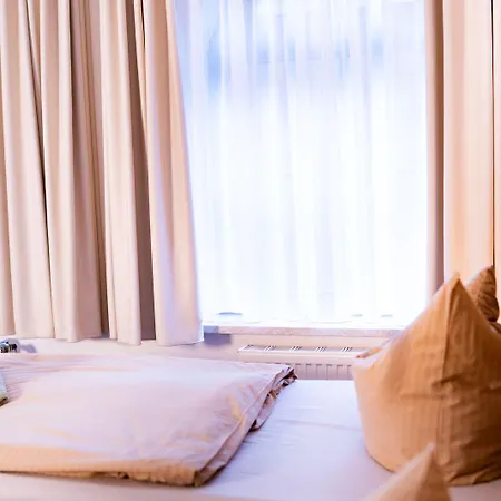 Waldhotel Hotel 2*